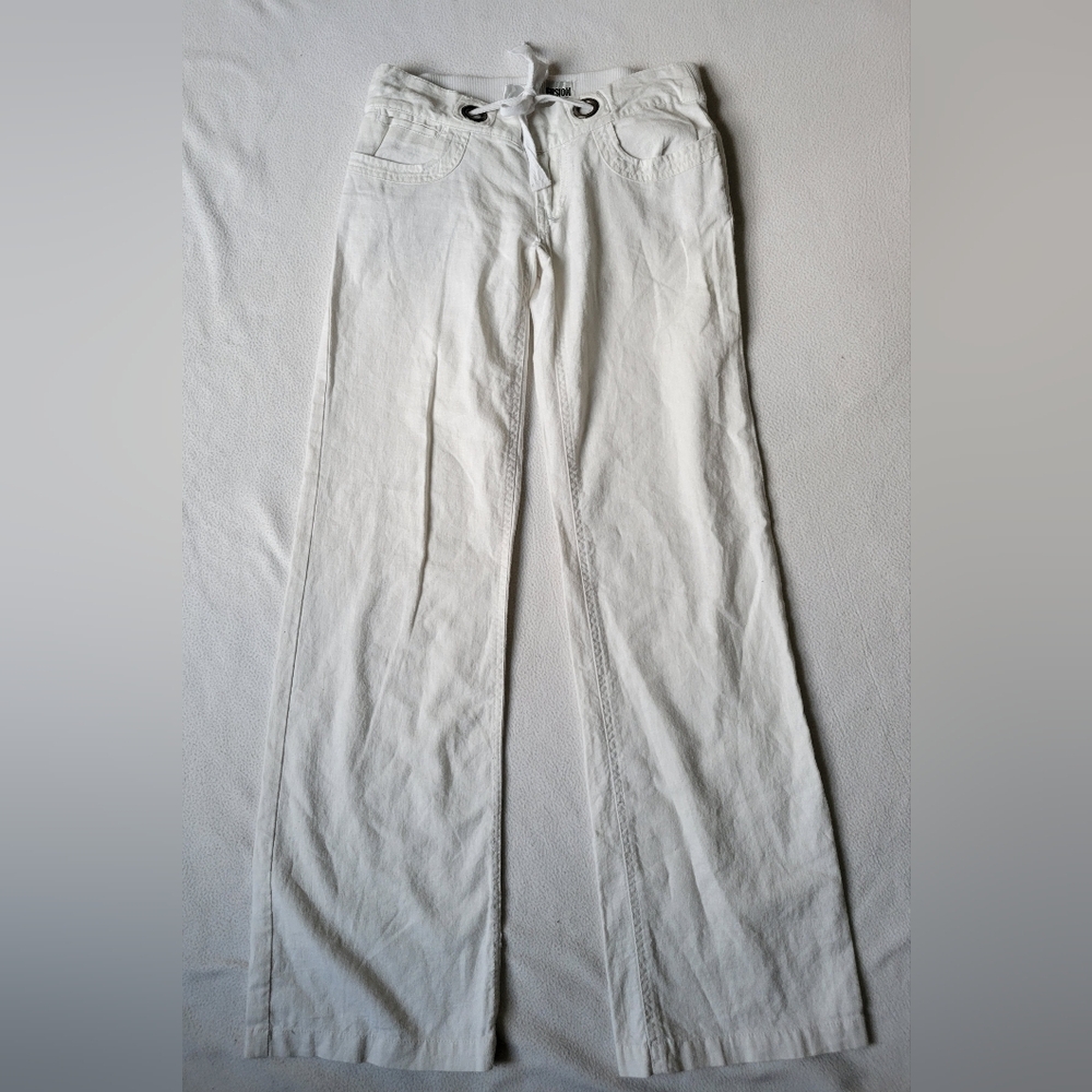 Fusion lightweight white pants, Juniors 0, like new, worn only once or twice,